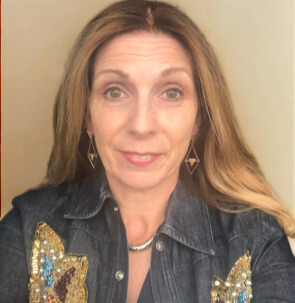 Photo of Michaela Hill